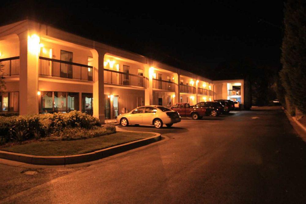 เบย์มอนต์ บาย วินด์แฮม แมคโดนัฟ Hotel แมคโดเนอ ภายนอก รูปภาพ