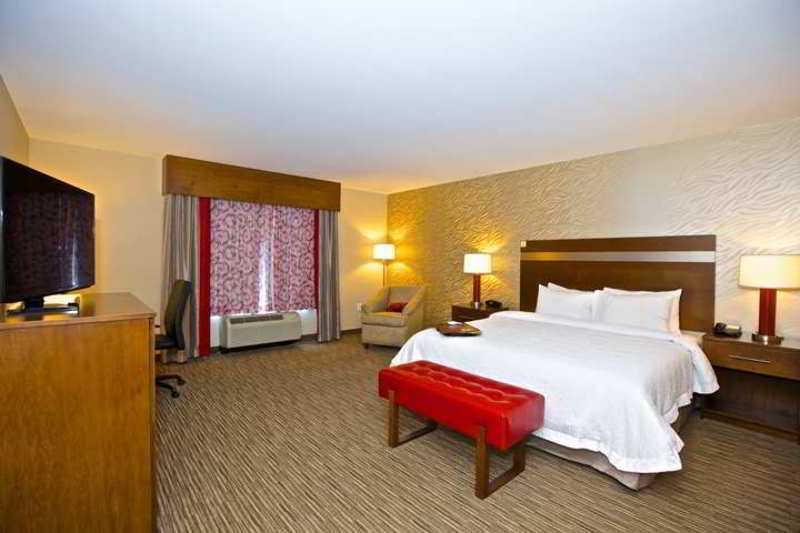 เบย์มอนต์ บาย วินด์แฮม แมคโดนัฟ Hotel แมคโดเนอ ภายนอก รูปภาพ